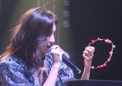 warning 2019 tour with my flower crown