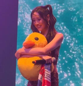 good girl gone mad 2022 tour with my ducky, flower crown & UK flag signed by miyane!